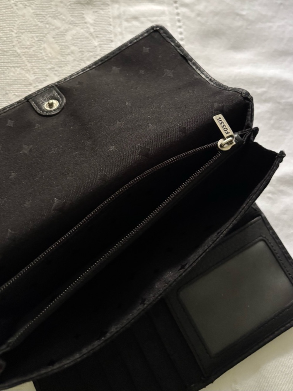 Fossil Black Leather Wallet with Metal Keyhole Plaque - Picture 5 of 5